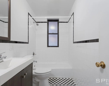 188 Claremont Avenue - Photo Thumbnail 10