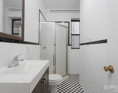 188 Claremont Avenue - Photo Thumbnail 9