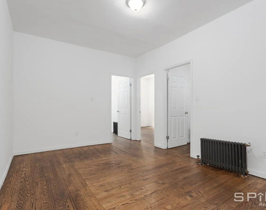 188 Claremont Avenue - Photo Thumbnail 7