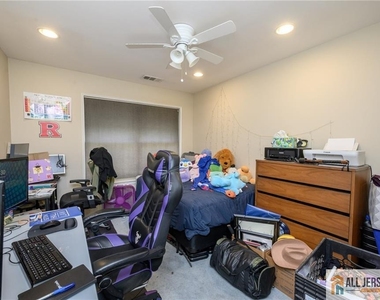 60 Waugh Court - Photo Thumbnail 16