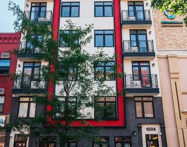 1004 Gates Avenue - Photo Thumbnail 5