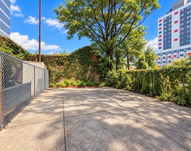143-27 95th Avenue - Photo Thumbnail 10