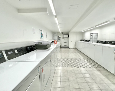 222 W 14th Street - Photo Thumbnail 16