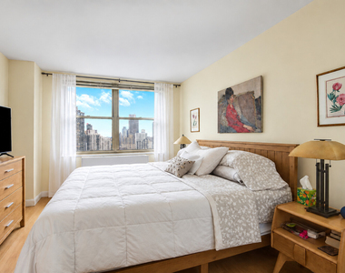 301 E 79th Street - Photo Thumbnail 4