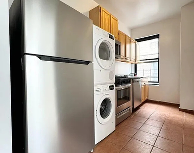 188 Claremont Avenue - Photo Thumbnail 2