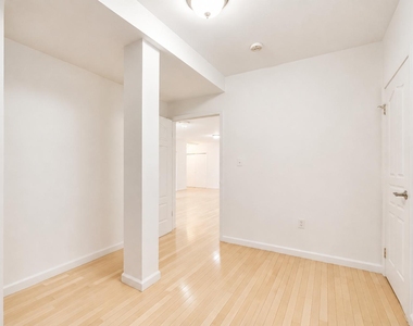 3139 Broadway - Photo Thumbnail 7