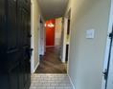 428 Georgetown Circle - Photo Thumbnail 2