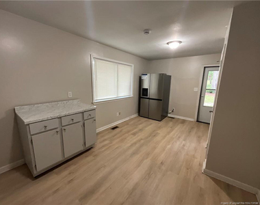 6105 Dandy Loop Road - Photo Thumbnail 4