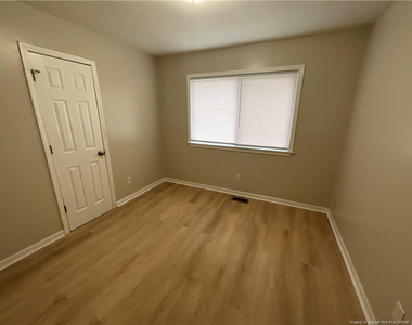 6105 Dandy Loop Road - Photo Thumbnail 9