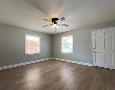 4438 Wellington Drive - Photo Thumbnail 3