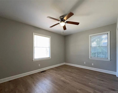 4438 Wellington Drive - Photo Thumbnail 15