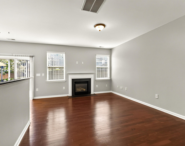 614 Rose Laurel Court - Photo Thumbnail 8