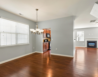 614 Rose Laurel Court - Photo Thumbnail 6