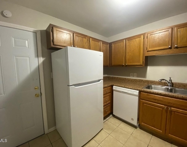4812 Hoyle Drive - Photo Thumbnail 2