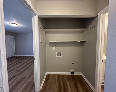 4812 Hoyle Drive - Photo Thumbnail 11
