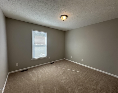 4812 Hoyle Drive - Photo Thumbnail 6