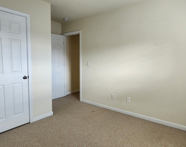 248 Linden Park Lane - Photo Thumbnail 18