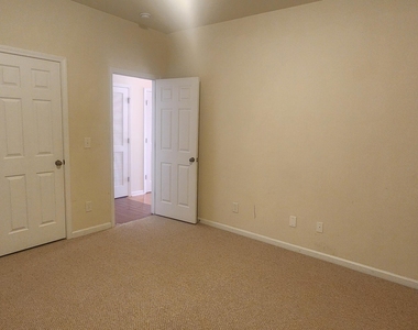 248 Linden Park Lane - Photo Thumbnail 3