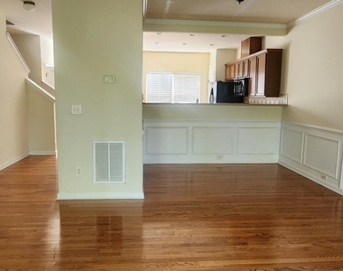 248 Linden Park Lane - Photo Thumbnail 7