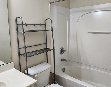 248 Linden Park Lane - Photo Thumbnail 14