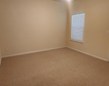 248 Linden Park Lane - Photo Thumbnail 2