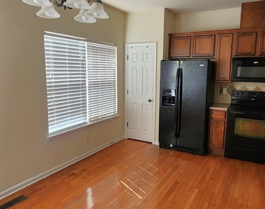 248 Linden Park Lane - Photo Thumbnail 9