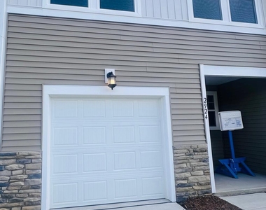 2924 Hickory Field Drive - Photo Thumbnail 1