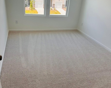 2924 Hickory Field Drive - Photo Thumbnail 7