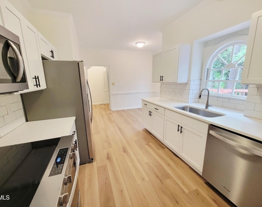 5325 Fairmead Circle - Photo Thumbnail 17