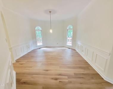 5325 Fairmead Circle - Photo Thumbnail 9