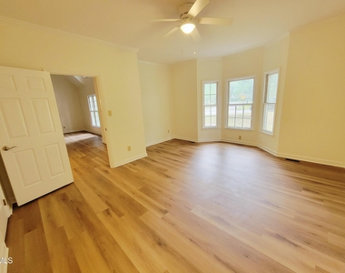 5325 Fairmead Circle - Photo Thumbnail 32