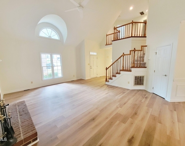 5325 Fairmead Circle - Photo Thumbnail 5