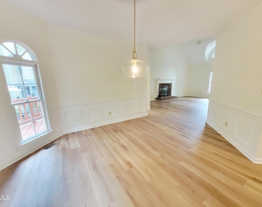 5325 Fairmead Circle - Photo Thumbnail 12