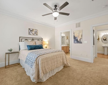 225 Waterford Lake Drive - Photo Thumbnail 15