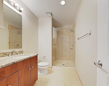 400 W North Street - Photo Thumbnail 5