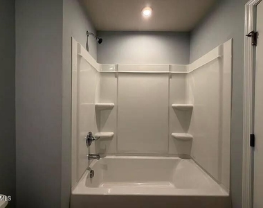 205 Tormore Drive - Photo Thumbnail 12