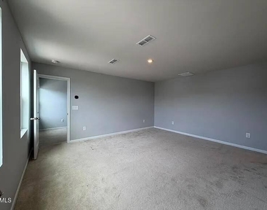 205 Tormore Drive - Photo Thumbnail 15