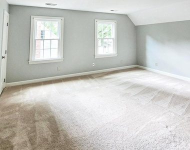 8104 Mourning Dove Road - Photo Thumbnail 7