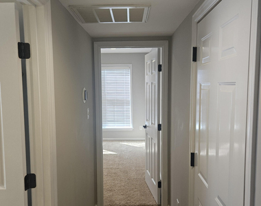 2132 Bellaire Avenue - Photo Thumbnail 17