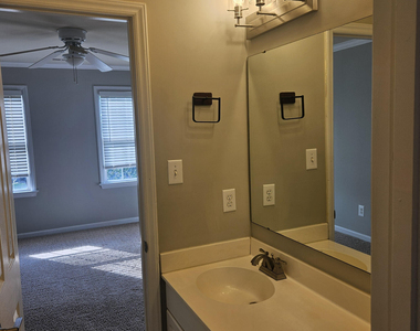 2132 Bellaire Avenue - Photo Thumbnail 24