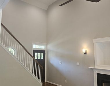2132 Bellaire Avenue - Photo Thumbnail 8