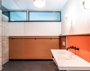 511 Transylvania Avenue - Photo Thumbnail 28