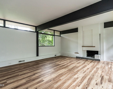 511 Transylvania Avenue - Photo Thumbnail 8