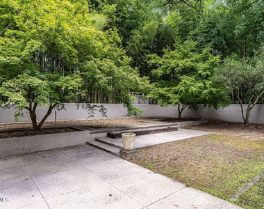 511 Transylvania Avenue - Photo Thumbnail 34