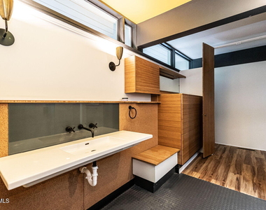 511 Transylvania Avenue - Photo Thumbnail 23