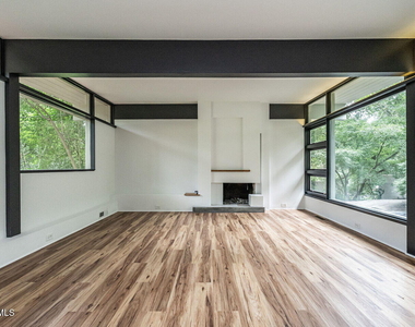 511 Transylvania Avenue - Photo Thumbnail 9