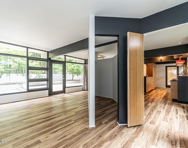 511 Transylvania Avenue - Photo Thumbnail 20