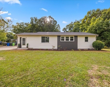 3437 Apache Drive - Photo Thumbnail 4