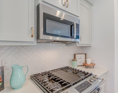 6403 Taylor Road - Photo Thumbnail 14
