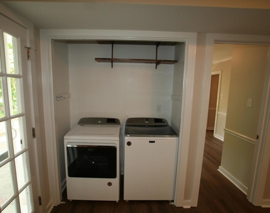 7821 Haymarket Lane - Photo Thumbnail 3
